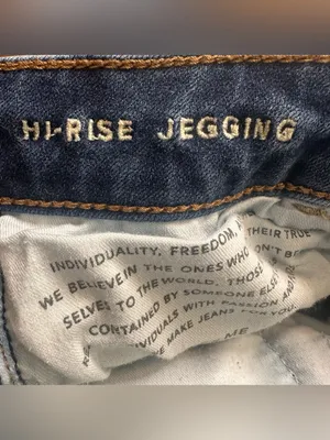 American Eagle Outfitters Dark Blue Skinny Jeans Women’s Size 6 thumbnail 7