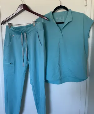 FIGS Scrubs Set thumbnail 1
