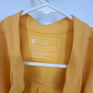 NWT FIGS Rafaela Oversized Scrub Top M Lifesaver Yellow Mandarin Collar thumbnail 4