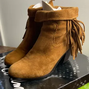 Sam Edelman Cocoa Suede Fringe ankle boots size 6.5‎ thumbnail 4