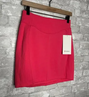 Lululemon Scuba High Rise Mini Skirt NWT Size Small (GLZP) thumbnail 2