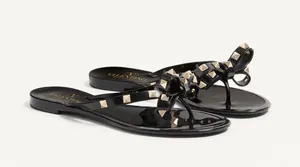 Valentino Garavani ROCKSTUD RUBBER SLIPPER 38 thumbnail 1