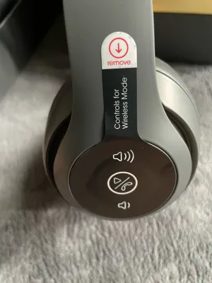 Shadow Grey Dr. Dre Beats Studio3 Bluetooth On-Ear Wireless Headphones thumbnail 4