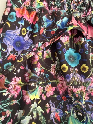 Lululemon Hotty Hot High Rise Skirt Skort Black Flowerscope Floral Size 2 W8AFWT thumbnail 5