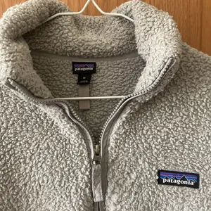 Patagonia 1/4 zipper fleece pullover thumbnail 3