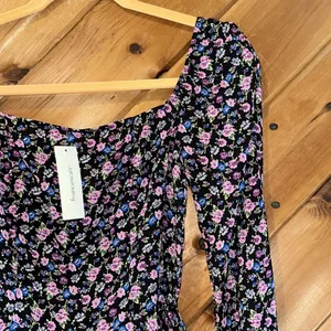 Francesca’s Analise Bustier Peplum Floral Blouse NWT thumbnail 5