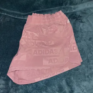 Adidas shorts thumbnail 1