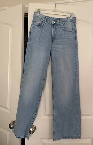 H&M Jeans High-Waisted thumbnail 1