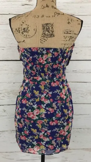 🌸Floral Strapless Dress🌸 thumbnail 2