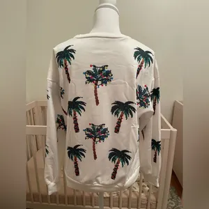 Boutique Holiday Sweatshirt Green Size M thumbnail 3