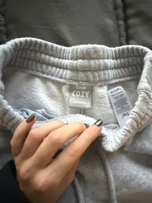 Aritzia TNA Light Heather Gray Drawstring Boyfriend Lounge Shorts thumbnail 2