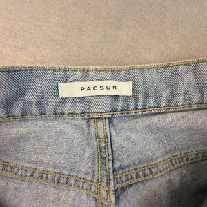 PacSun Womens High Rise Straight Distressed Light Wash Button Fly Jeans Size 24 thumbnail 6