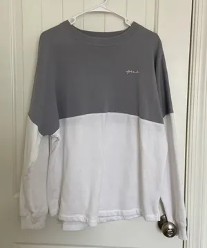 PINK Victoria’s Secret women’s multicolored logo crewneck‎ — medium thumbnail 1