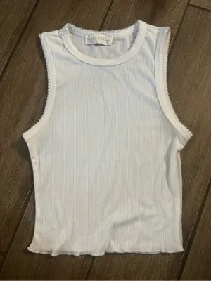White Ribbed Scoop Tank with Scalloped Trim thumbnail 1