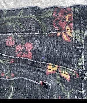 Bandolino Ladies Amy Black Floral Print Modern Straight Leg Pants Jeans Size 10 thumbnail 9