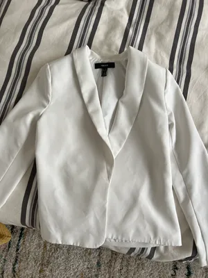 White Blazer thumbnail 1