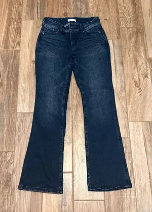 Shyanne Shay Mid Rise Bootcut Performance Stretch Jeans thumbnail 1