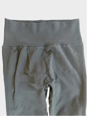 Halara Seamless Flow Scrunch Butt Side Ribbed Butt Lifting Leggings thumbnail 3