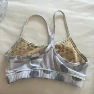 Lululemon bra! thumbnail 2