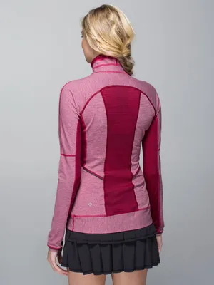 Lululemon Run For Gold 1/2 Zip Size 6 thumbnail 2