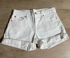 GAP White Rolled-Hem Denim Shorts thumbnail 1