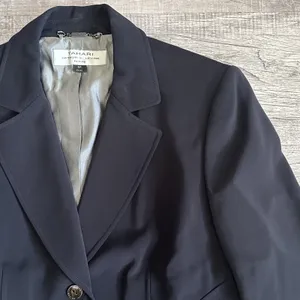 Tahari Arthur S Levine Tailored Black Blazer Suit Jacket Womens 6P Button Lined thumbnail 2