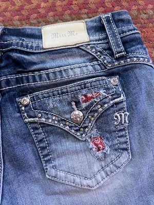 Miss Me Faded Blue Distressed CURVY Denim Shorts BANDANA POCKET thumbnail 8