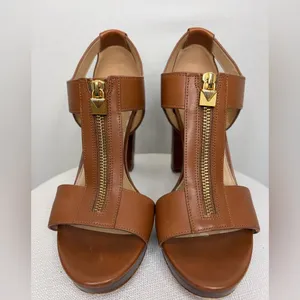 Michael Kors Brown Leather Front Zip Block Heel women’s Size 8(B94)”✨ thumbnail 4
