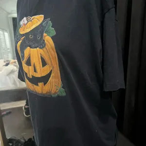 Soffe Vintage Halloween Black Cat Pumpkin Graphic Tee shirt Tshirt thumbnail 3