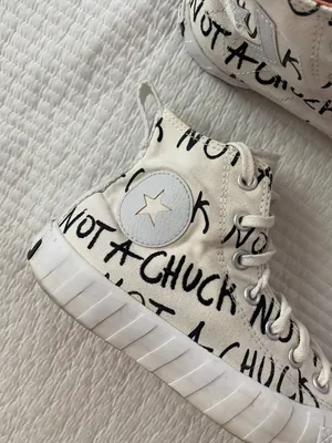 converse Chuck Taylor high tops thumbnail 2