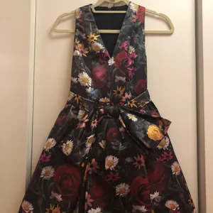 Alice + Olivia Floral Dress ( SOLD) thumbnail 3