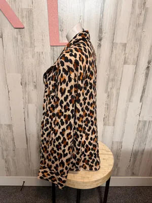 Victoria's Secret Leopard Print Button Up Pyjama Top Womens Size XL Sleepwear thumbnail 3