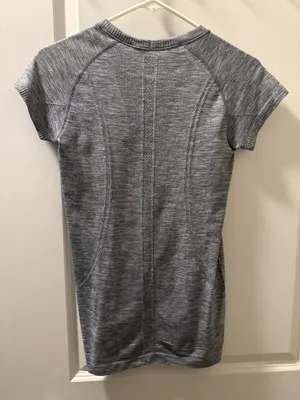 Swiftly Lululemon Tech Short Sleeve Grey 6 thumbnail 2