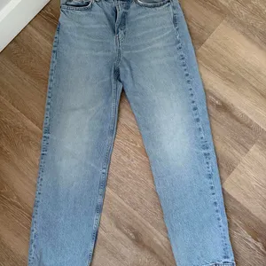 Zara Women's Jeans size 8 thumbnail 1