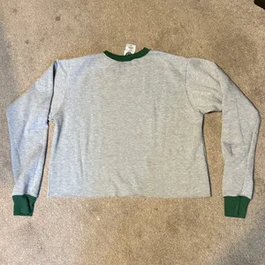 Smokey The Bear Grey Cut Off Crewneck Sweatshirt Size L thumbnail 4