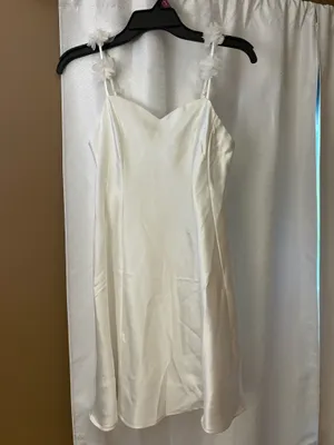 White satin mini dress Size M thumbnail 4