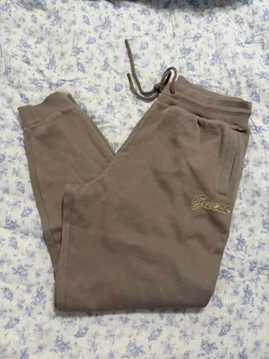 Guess sweatpants thumbnail 1