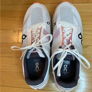 On Cloudsurfer Next Women's Sneakers in White / Flame - Size 12 thumbnail 9