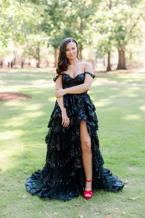 Sheri Hill Prom Dress thumbnail 2