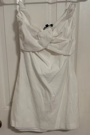 Elegant White Dress Size M thumbnail 1