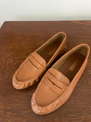 Classic Women's Penny Loafers in Tan thumbnail 4