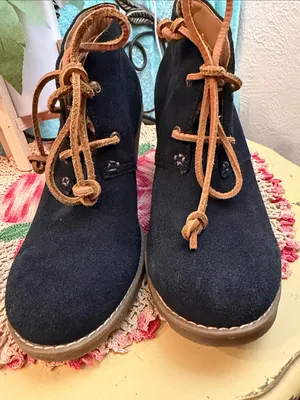 🥾🥾🥾BOGOHO🥾🥾🥾Sperry Black Suede Wedge Ankle Boots with Tan Laces-8 Med thumbnail 8