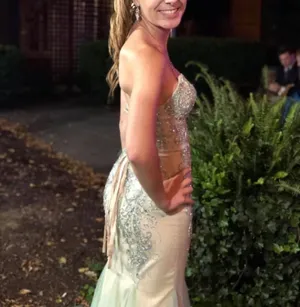 Mori Lee Prom Dress thumbnail 6