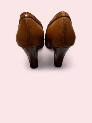 Vintage Y2K American Eagle Outfitters Tan Woven Peep-Toe Heels thumbnail 3