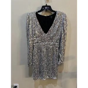 Lulus Brand New You Silver Sequin Bodycon Mini Dress Size Medium thumbnail 2