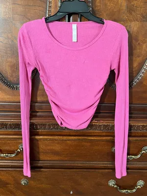 Alo Long Sleeve Yoga Top thumbnail 1