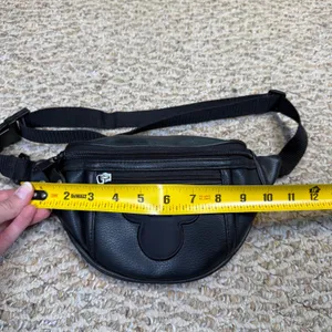 VTG Walt Disney World Mickey Mouse Black Faux Leather Waist Bag Fanny Pack thumbnail 9