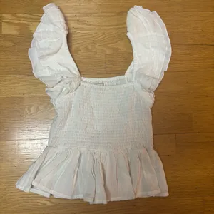 Mille Athena Gauzy Smocked Ruffles Coastal Resortwear Luxury Vacation Top XS thumbnail 4