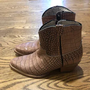 Freebird Miramar Boot Croc Embossed Pink thumbnail 2