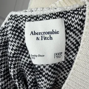 Abercrombie and fitch sleeveless mini sweater dress thumbnail 4